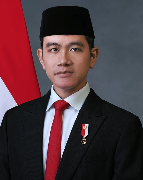 Gibran_Rakabuming_2024_official_portrait.jpg_2026-10-20_15-03-57
